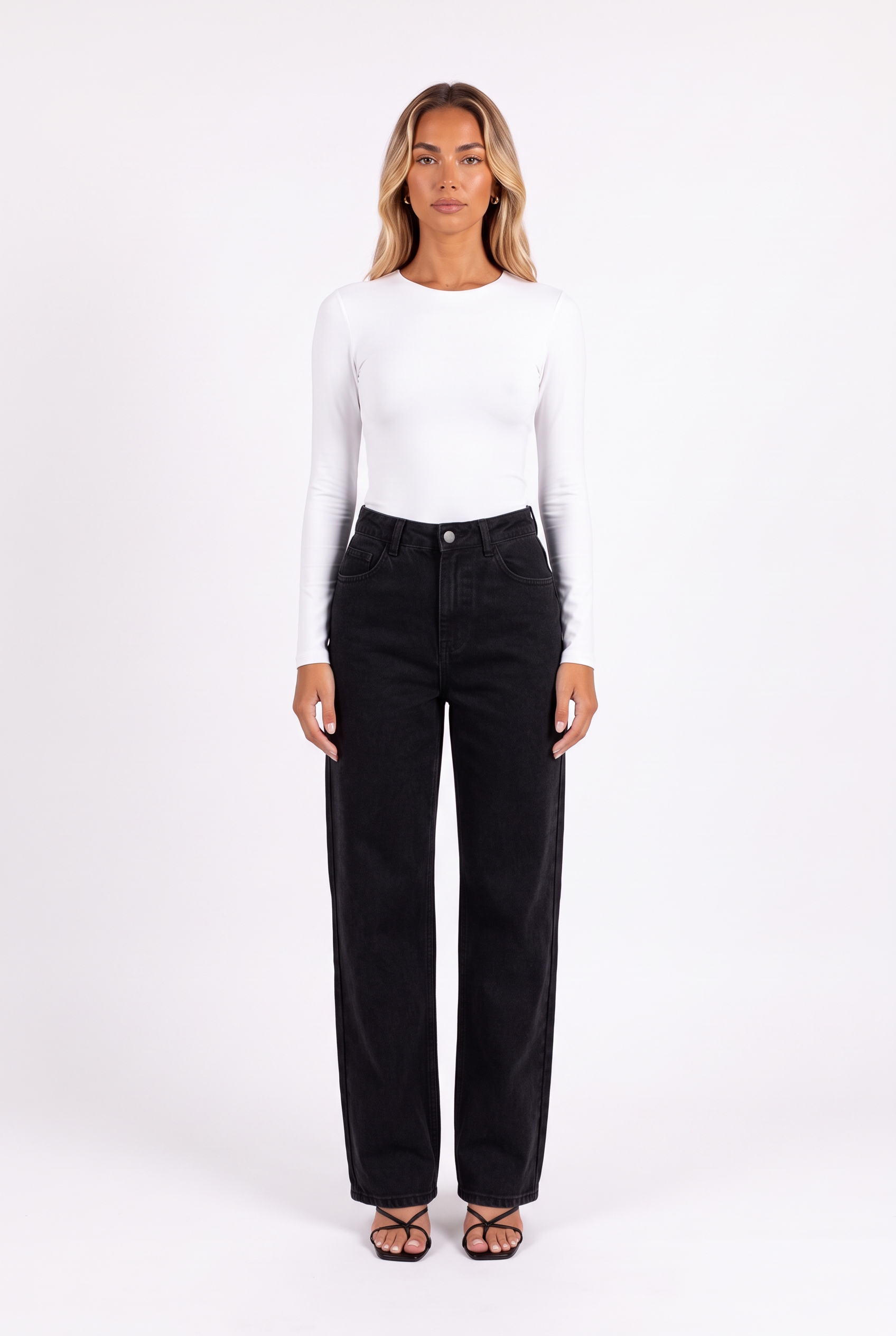 Wide straight-leg jeans in Black — front